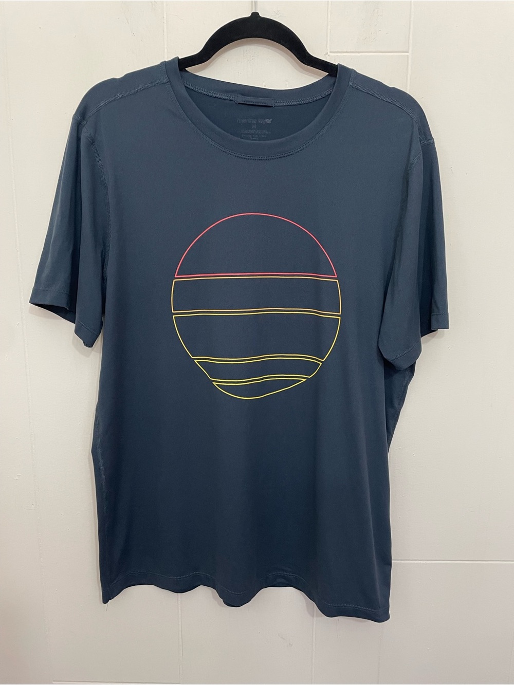 Marine Layer Short Sleeve Graphic Tee Men's Size M Navy Blue Sunset Line Art